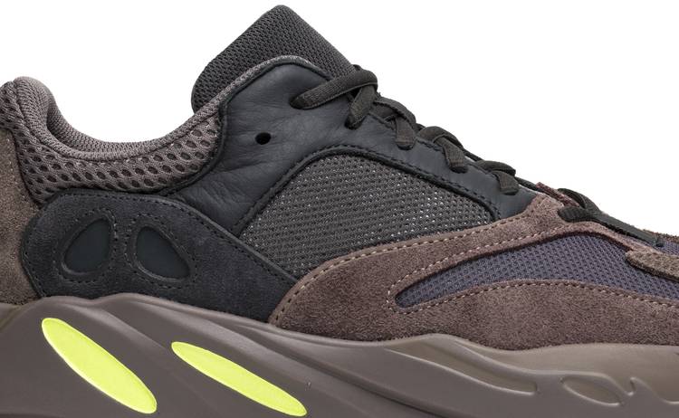 Yeezy Boost 700 'Mauve'