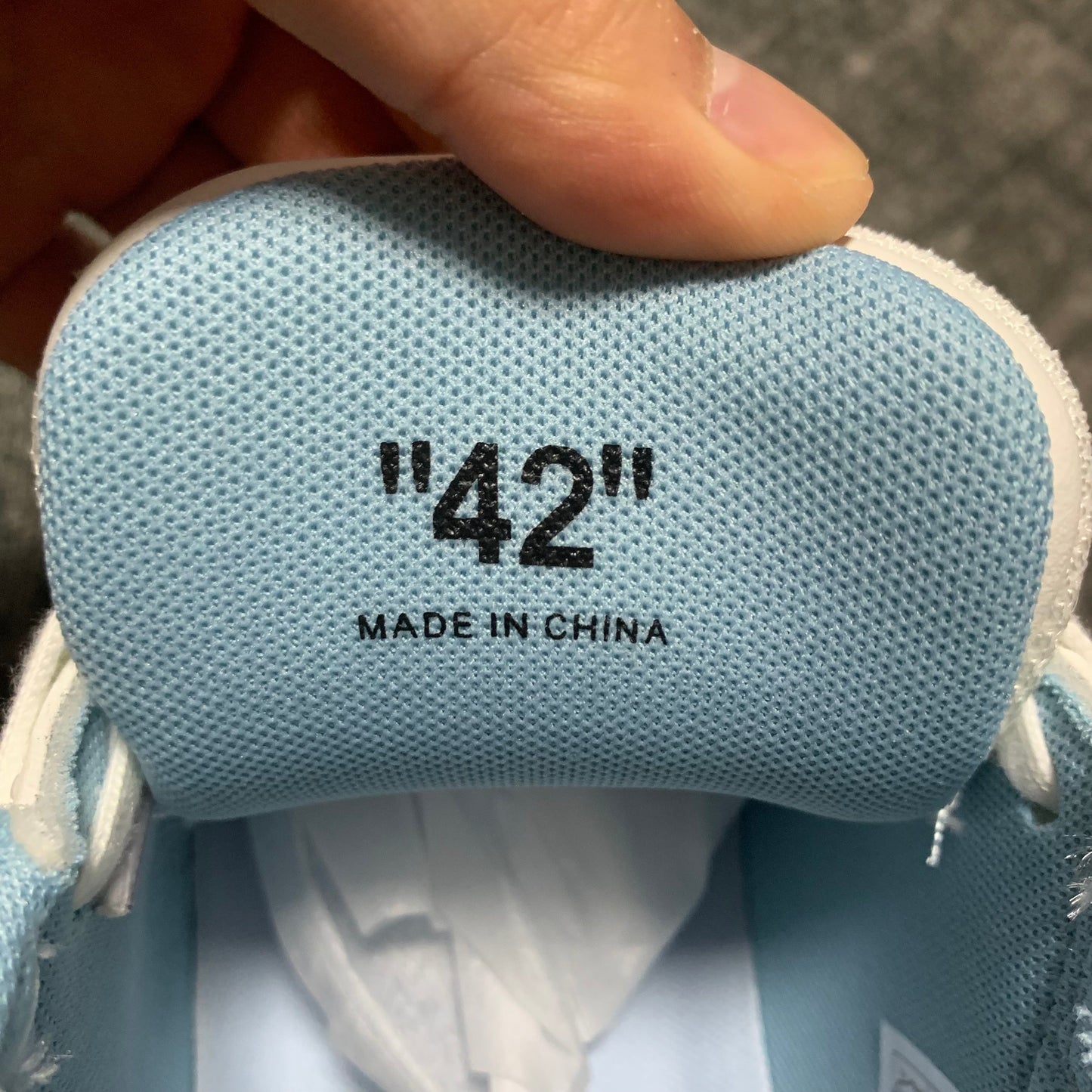 Off-White Out of Office 'White Iridescent' Leather Zip Tie