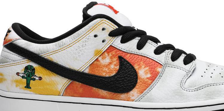 Dunk SB Low 'Tie-Dye Raygun - White'