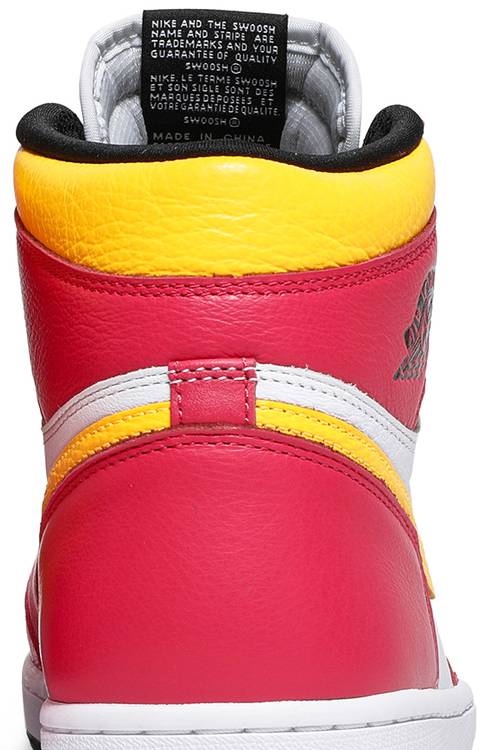 Air Jordan 1 Retro High OG 'Light Fusion Red'