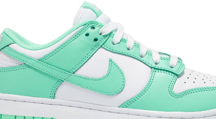 Wmns Dunk Low 'Green Glow'