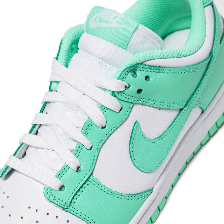 Wmns Dunk Low 'Green Glow'