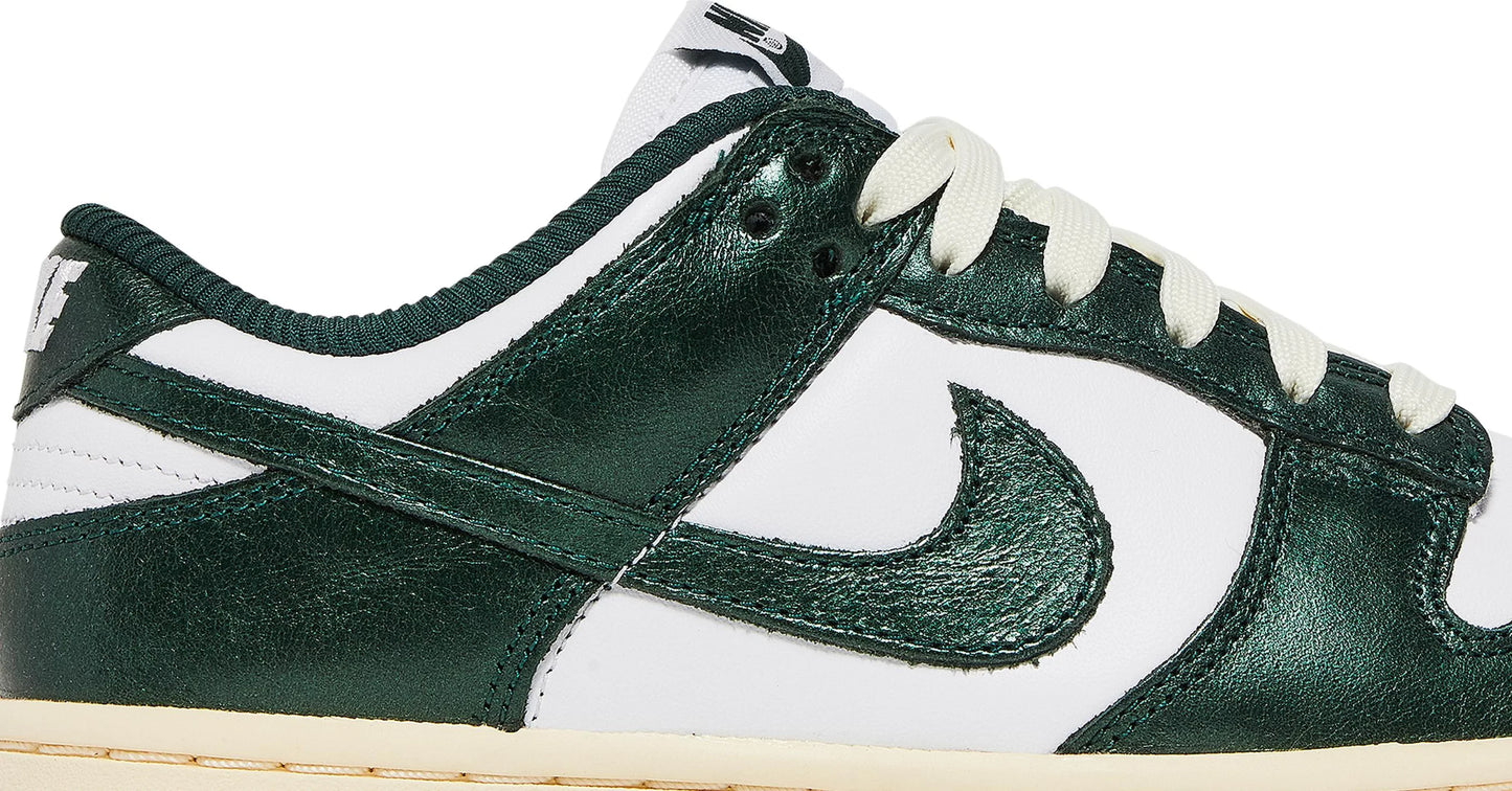 Wmns Dunk Low 'Vintage Green'