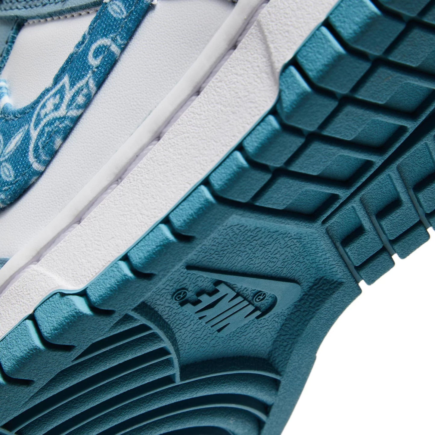 Wmns Dunk Low 'Blue Paisley'