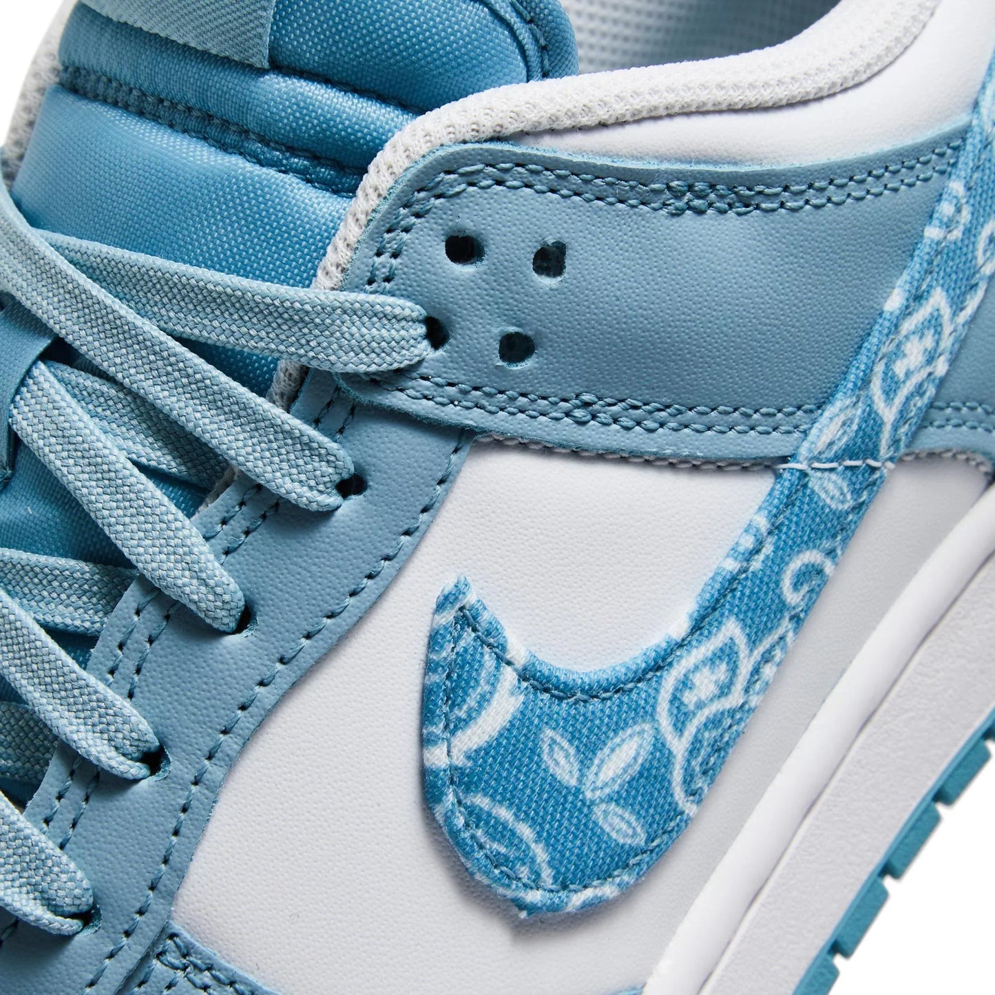 Wmns Dunk Low 'Blue Paisley'
