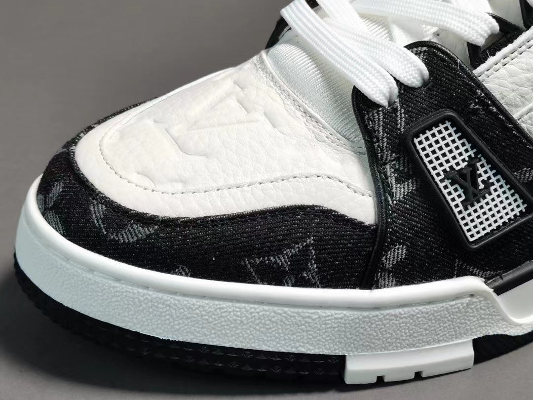 Louis Vuitton LV Trainer White Black White
