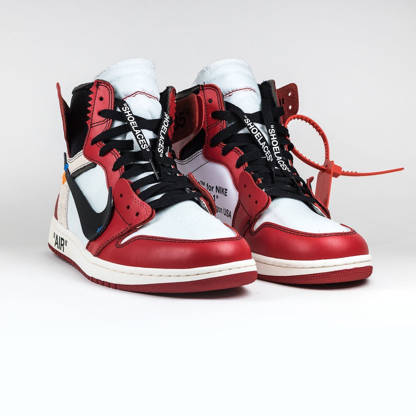 OFF-WHITE x Air Jordan 1 Retro High OG / Chicago