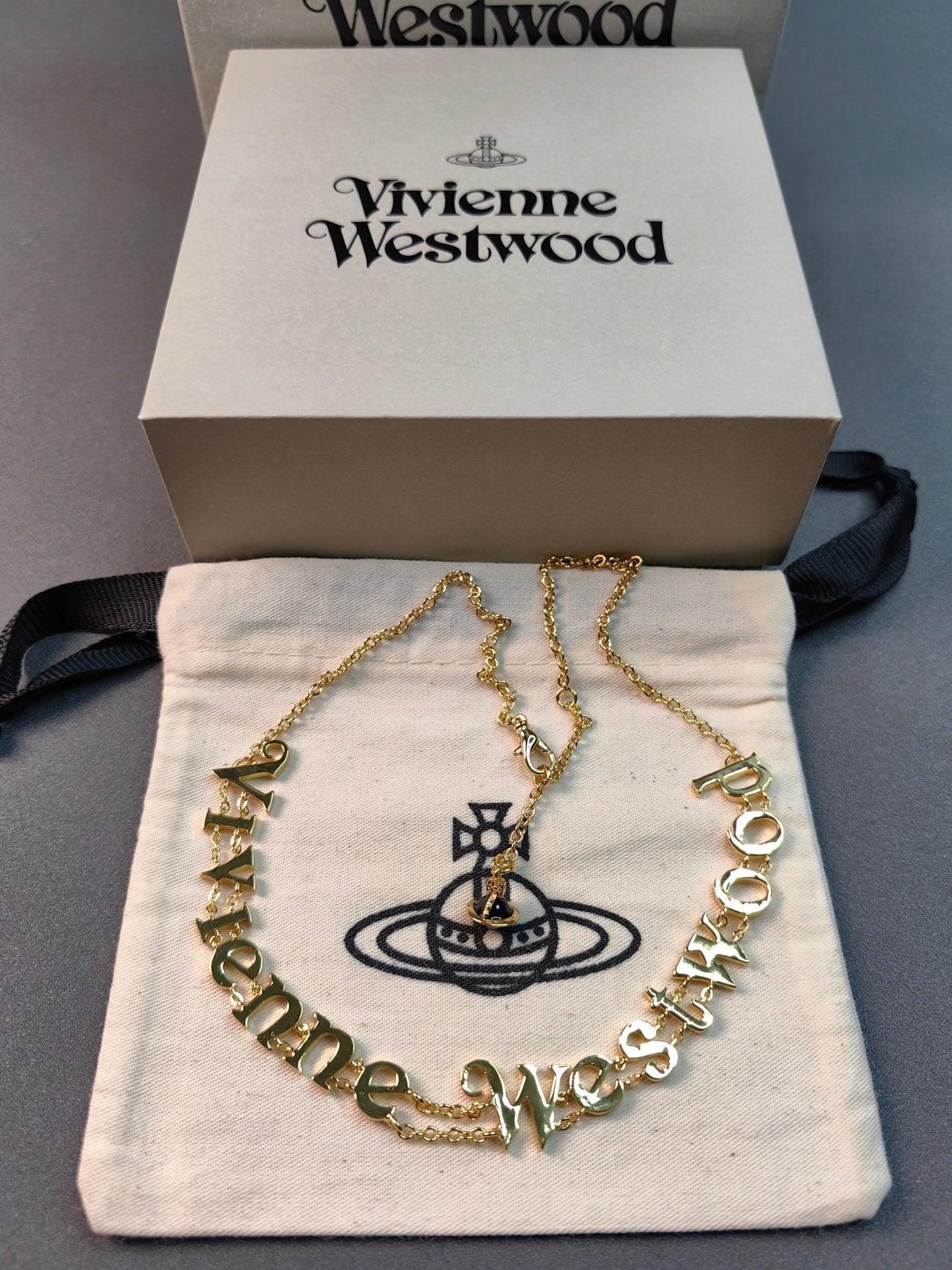 Vivienne Westwood Small logo Necklace Gold