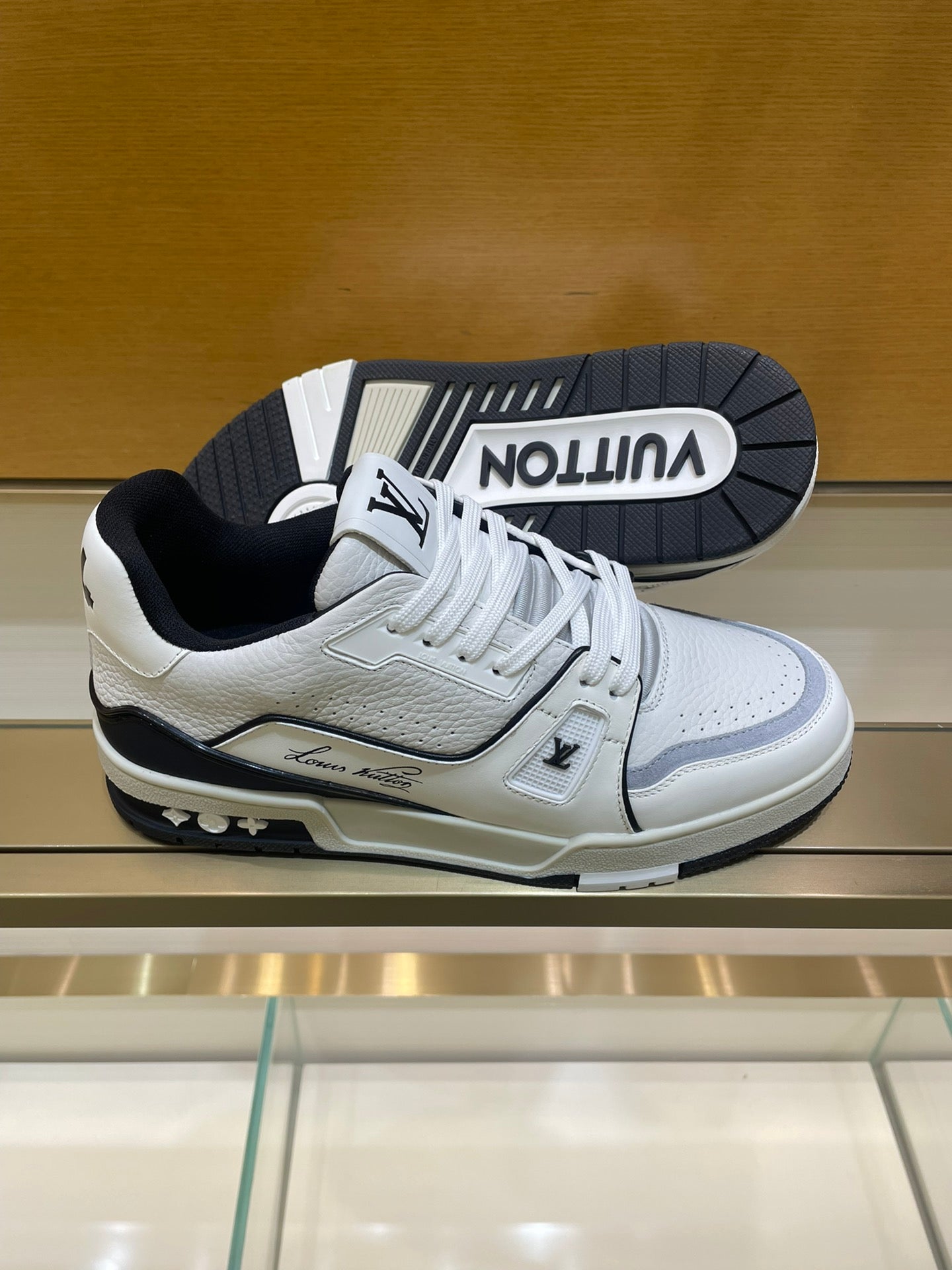 Louis Vuitton Trainer #54 Signature White Black