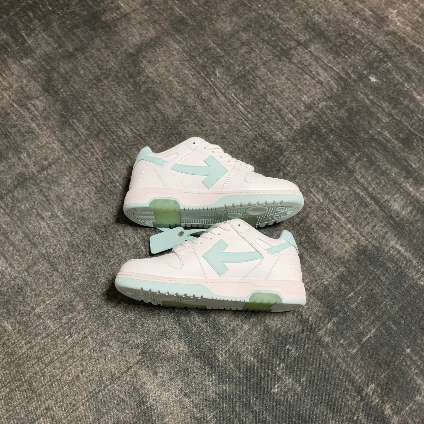 Off-White Out of Office White Mint.