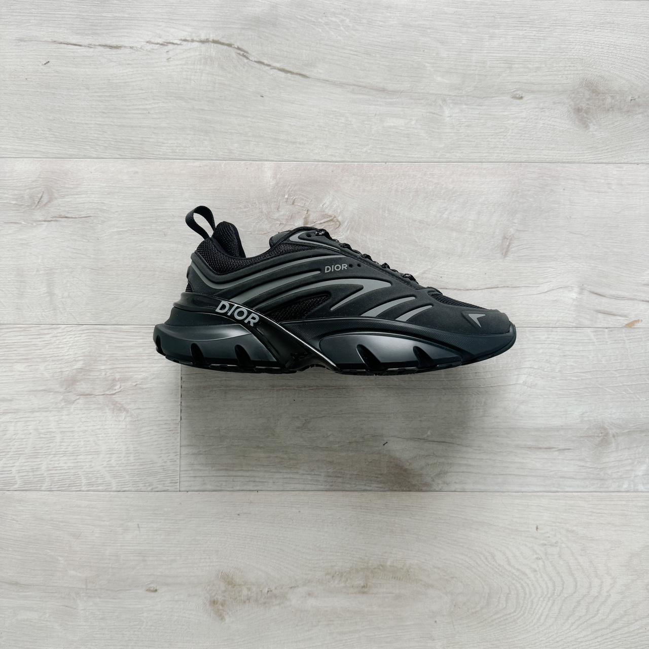 Dior B32 'Black'