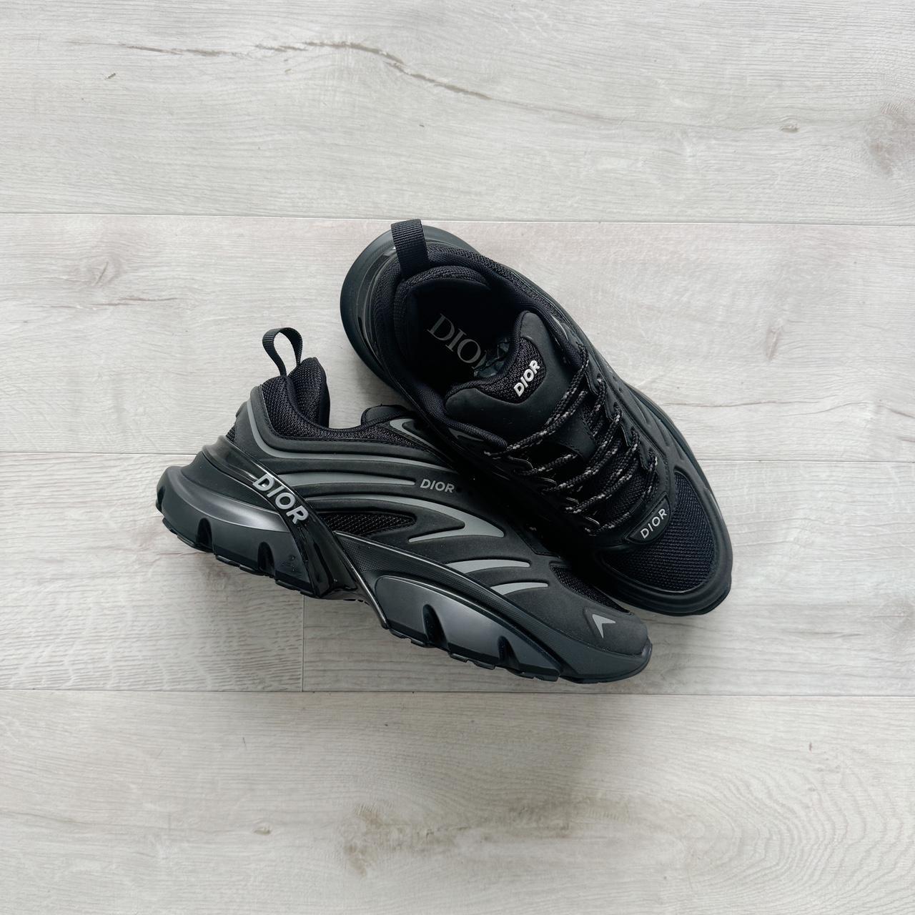 Dior B32 'Black'
