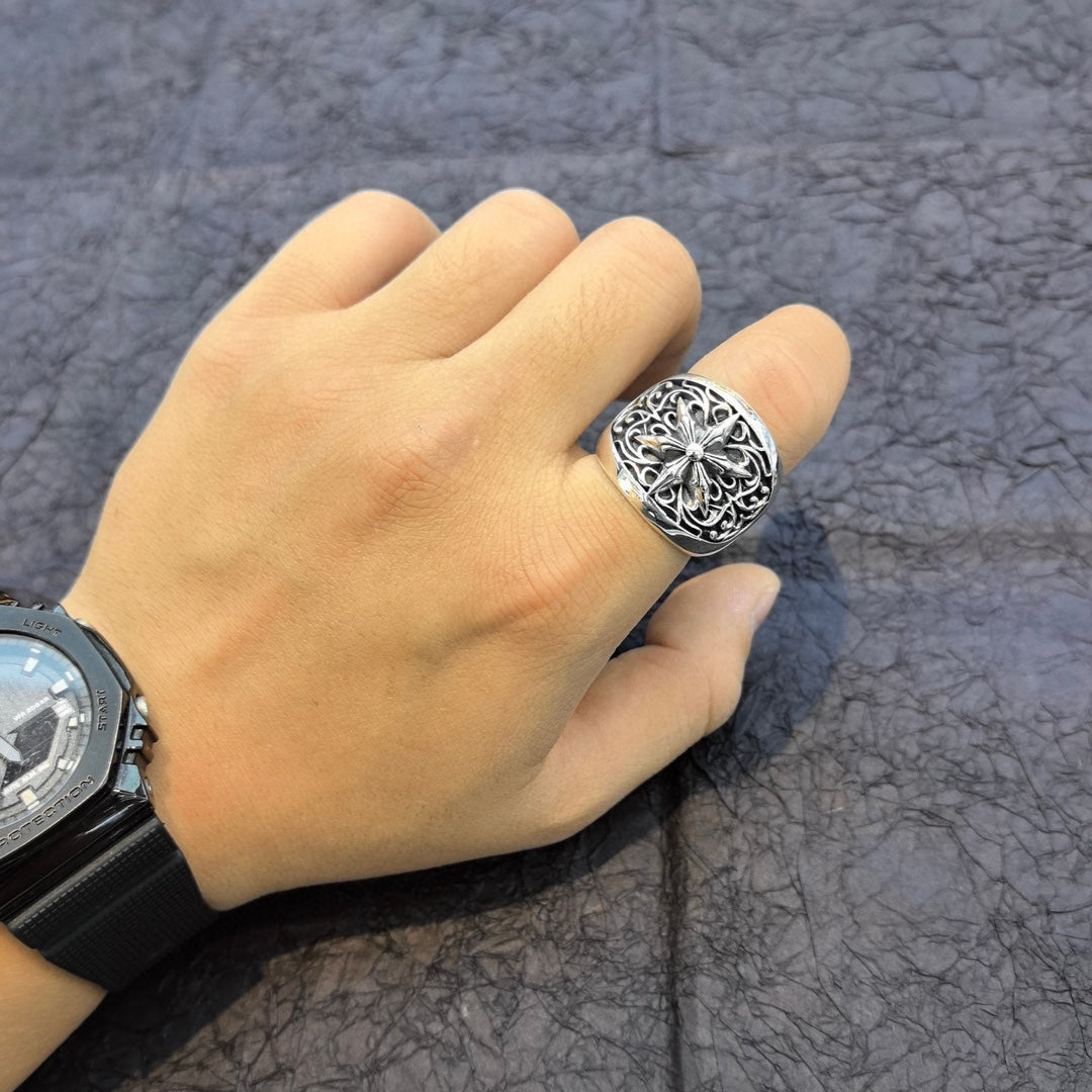 Chrome Hearts - Classic Oval Star Ring