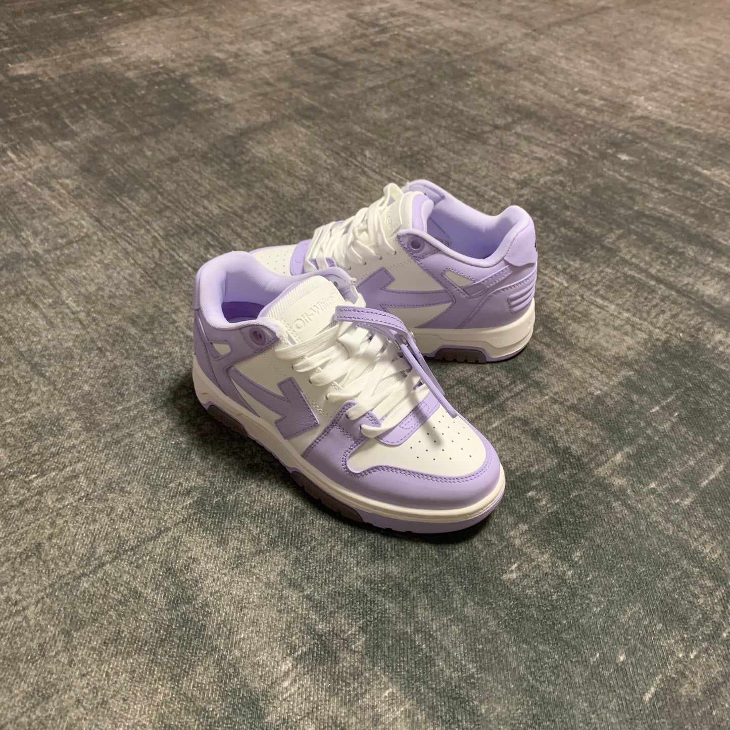 Off-White Out of Office White Lila