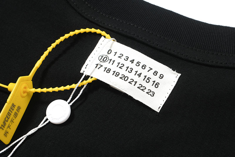Maison Margiela MM6 Kitten Number Logo T-shirt Black