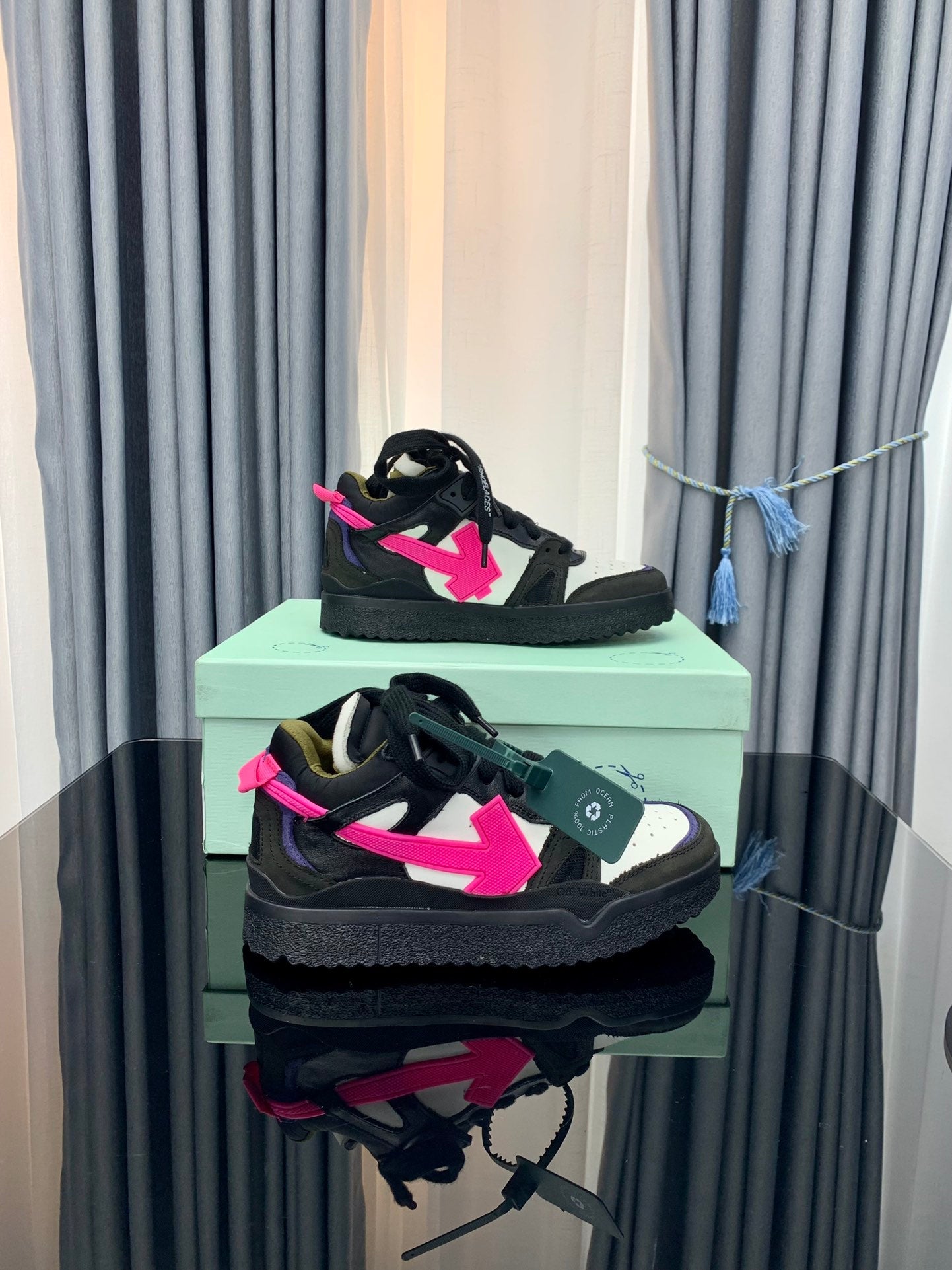 Off-White New Mid Sponge 'Black Fuchsia'