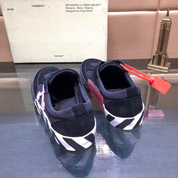 Off-White Vulc Sneaker 'Black Fuchsia'