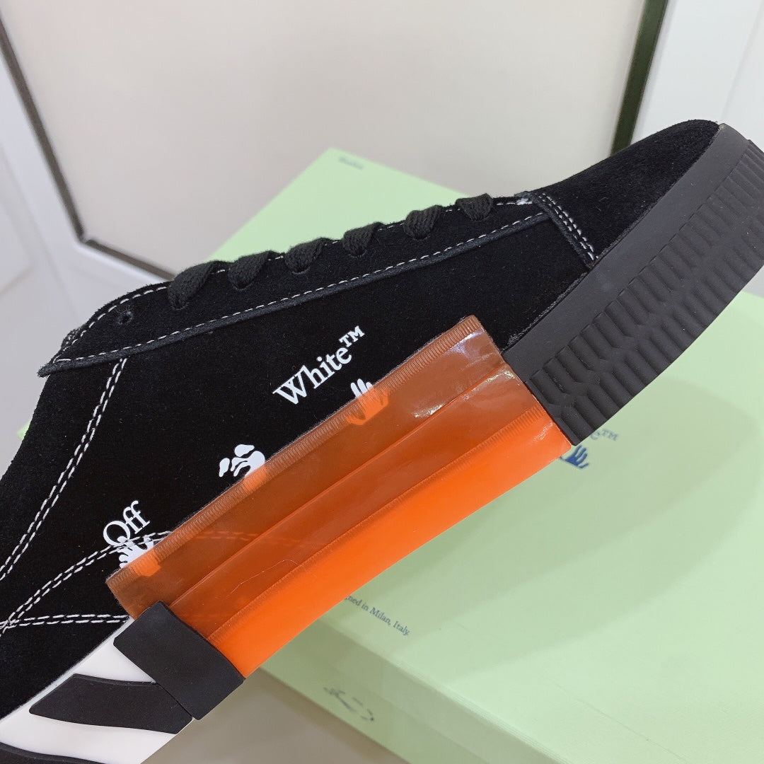 Off-White Vulc Sneaker Low Black White (Women's)