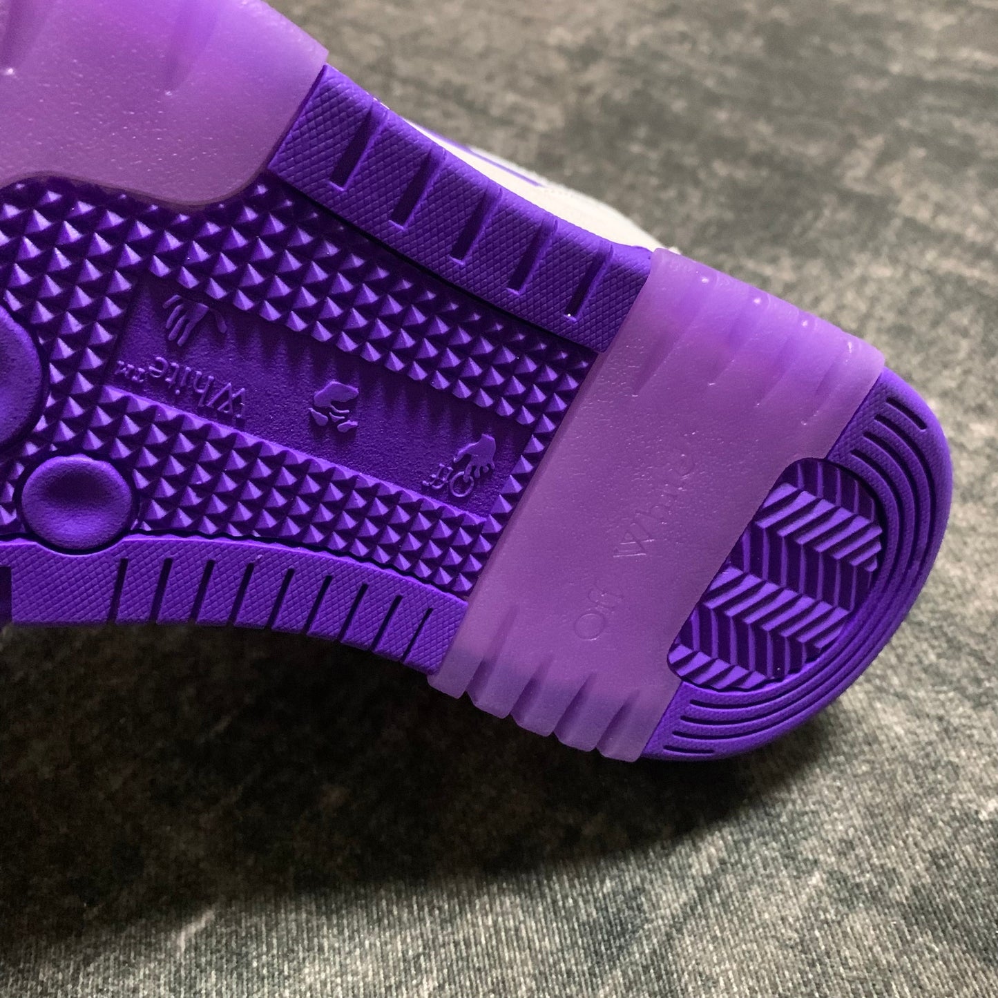 Off-White Out of Office White Purple.