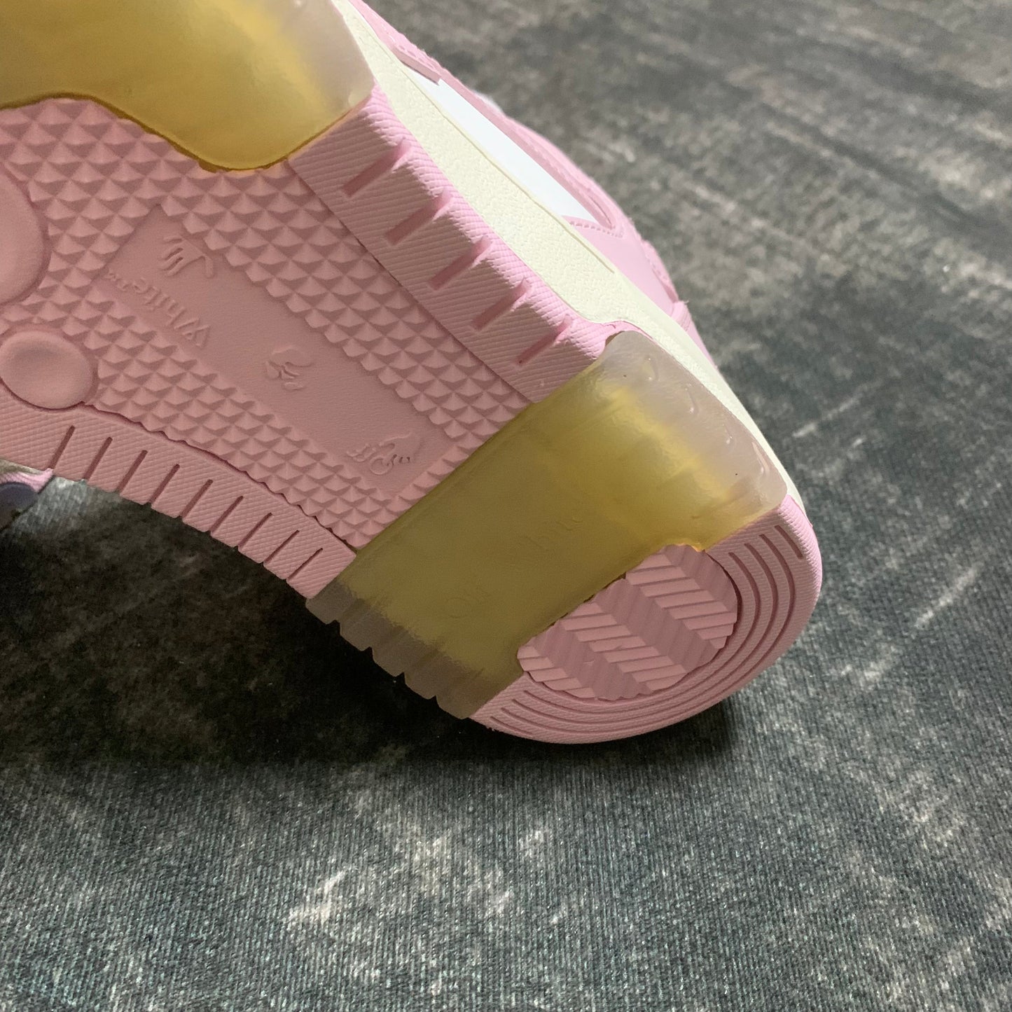 Off-White Out Of Office Pink White