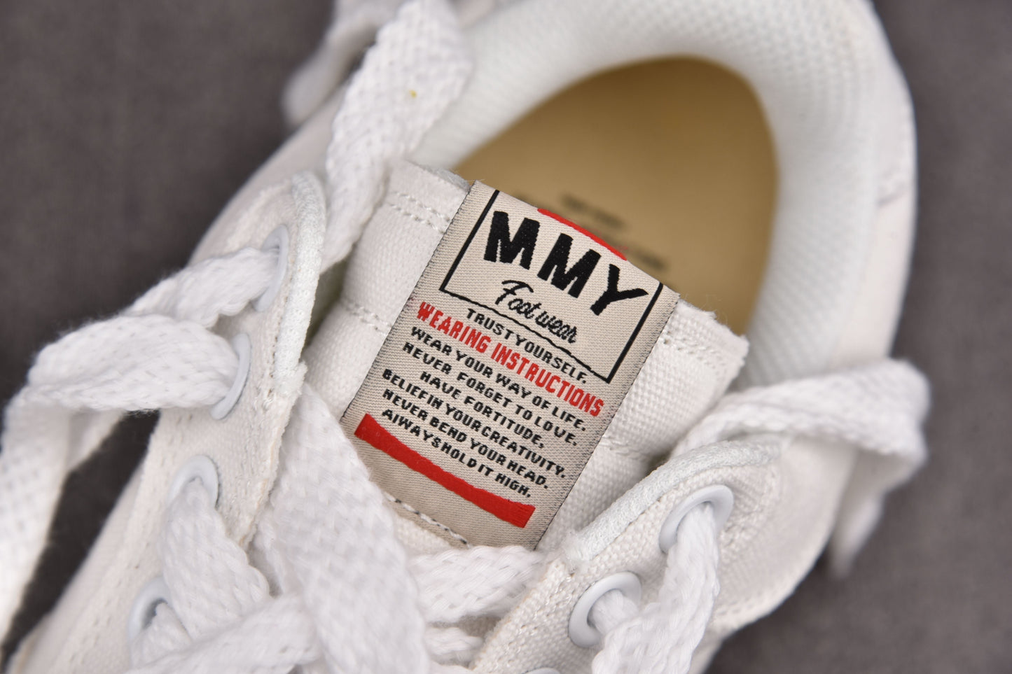 Maison Mihara Yasuhiro Wayne OG Sole Washed Canvas Low White