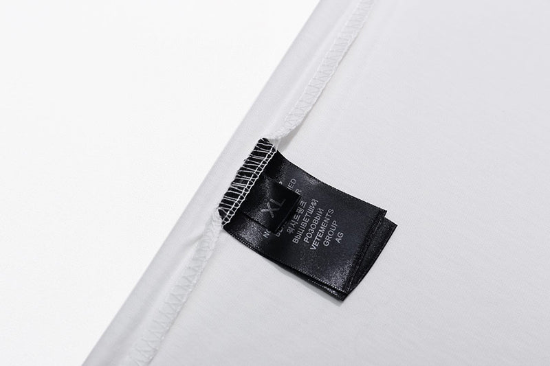VETEMENTS She Never Looked Nice T-shirt | White