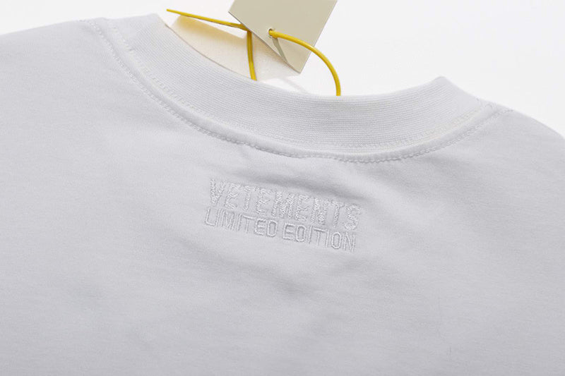 VETEMENTS No Posts Yet T-shirt | White
