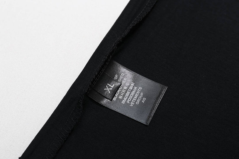 VETEMENTS Paris XXXL T-shirt | Black