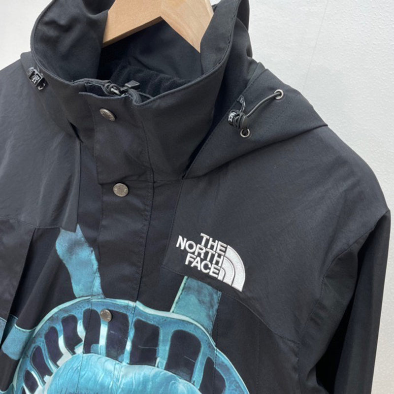 Supreme The North Face Statue of Liberty Mountain Jacket Black