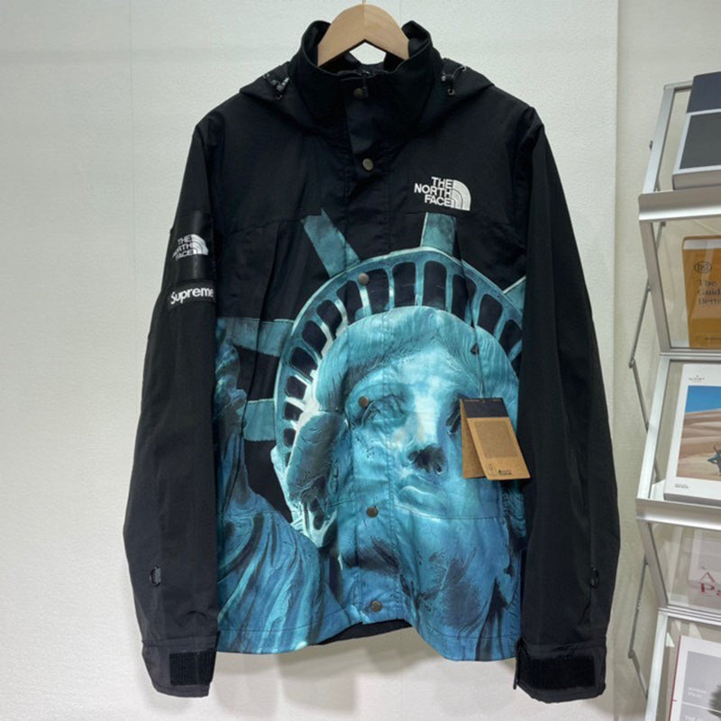 Supreme The North Face Statue of Liberty Mountain Jacket Black