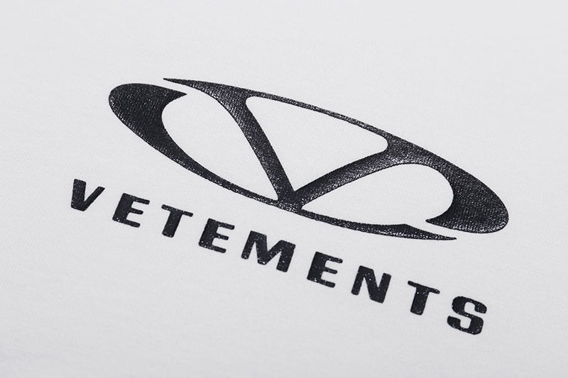VETEMENTS Oval logo T-shirt | White
