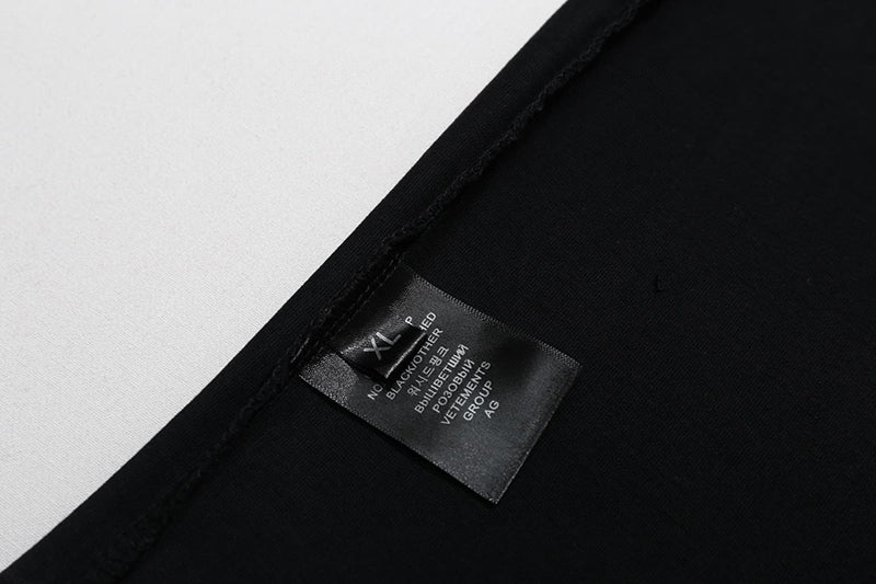 VETEMENTS Bone V T-shirt | Black