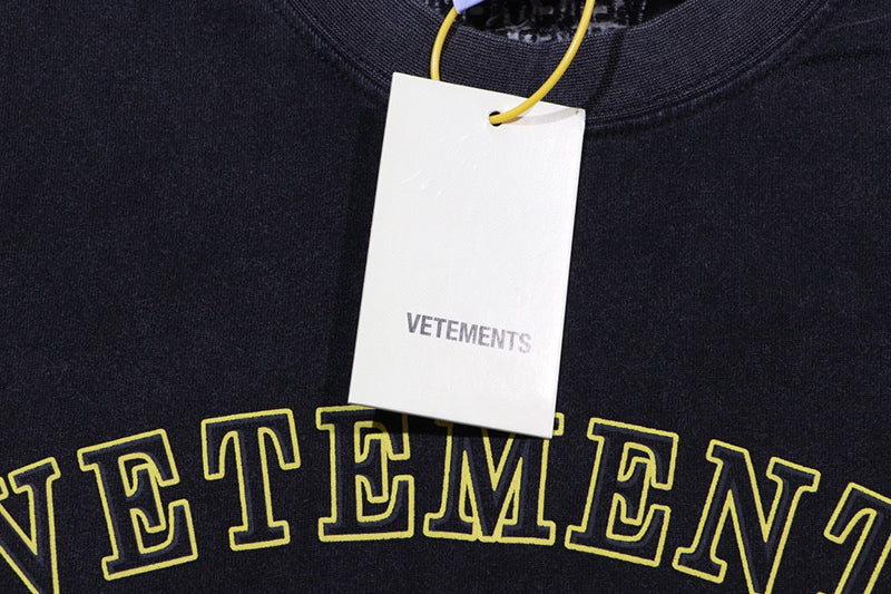 VETEMENTS Royal T-shirt | Black