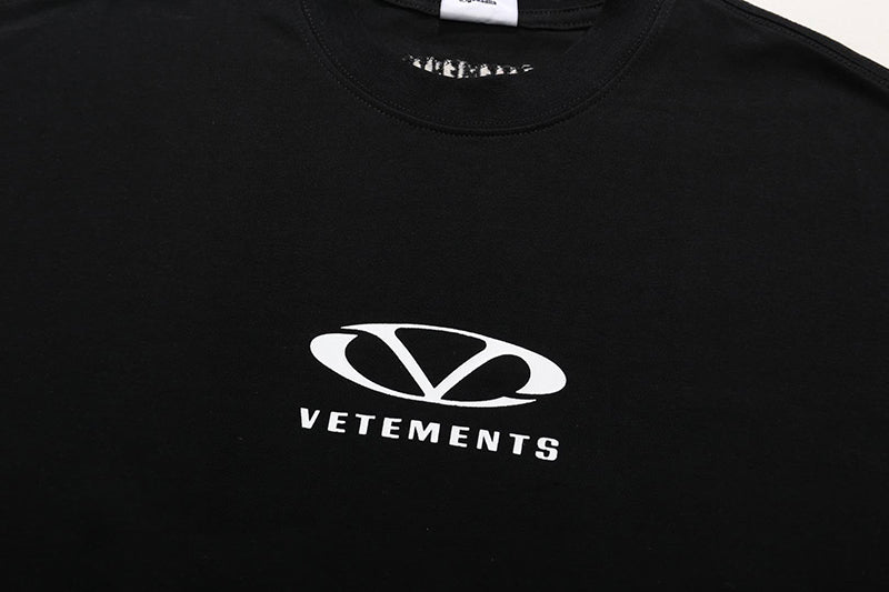 VETEMENTS Oval logo T-shirt | Black