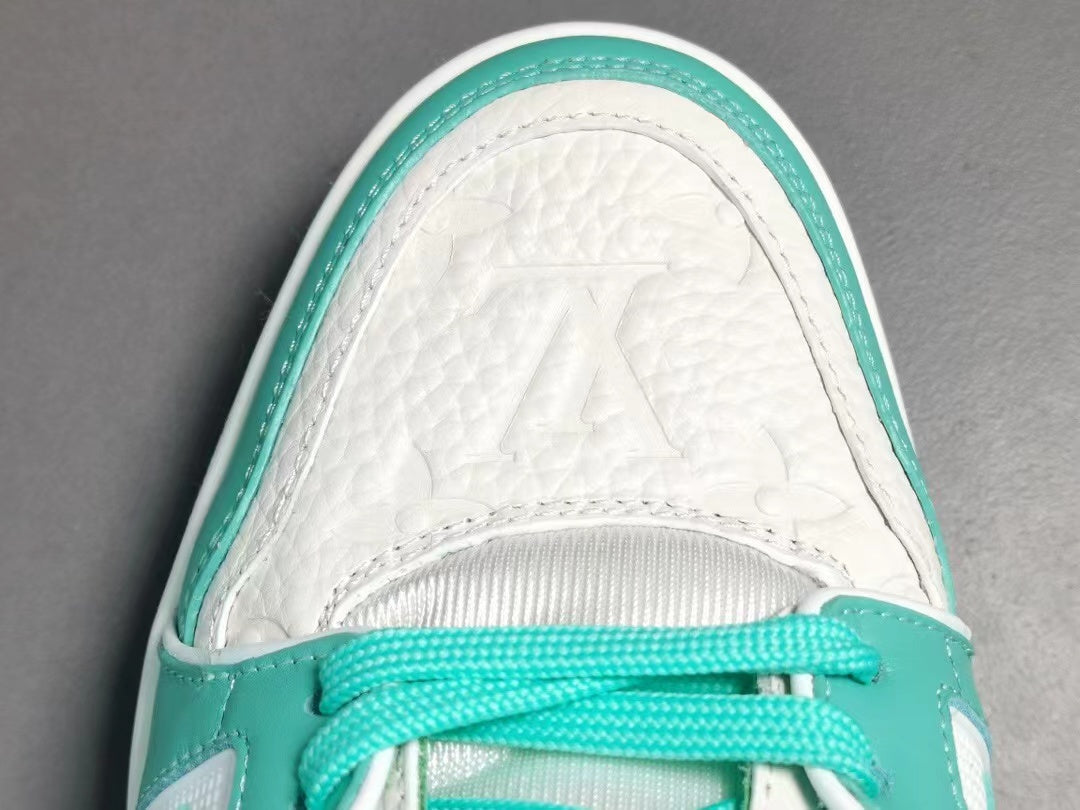 LV Trainer Green White