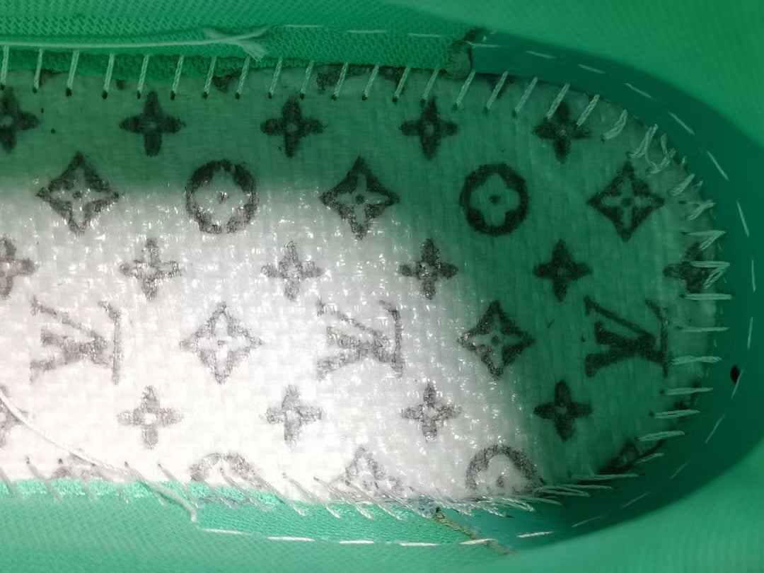 LV Trainer Green White