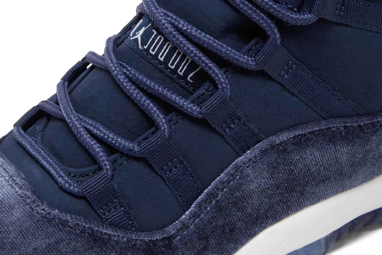 Air Jordan 11 Retro 'Midnight Navy Velvet'