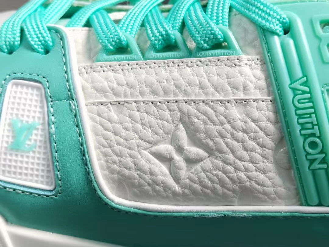 LV Trainer Green White