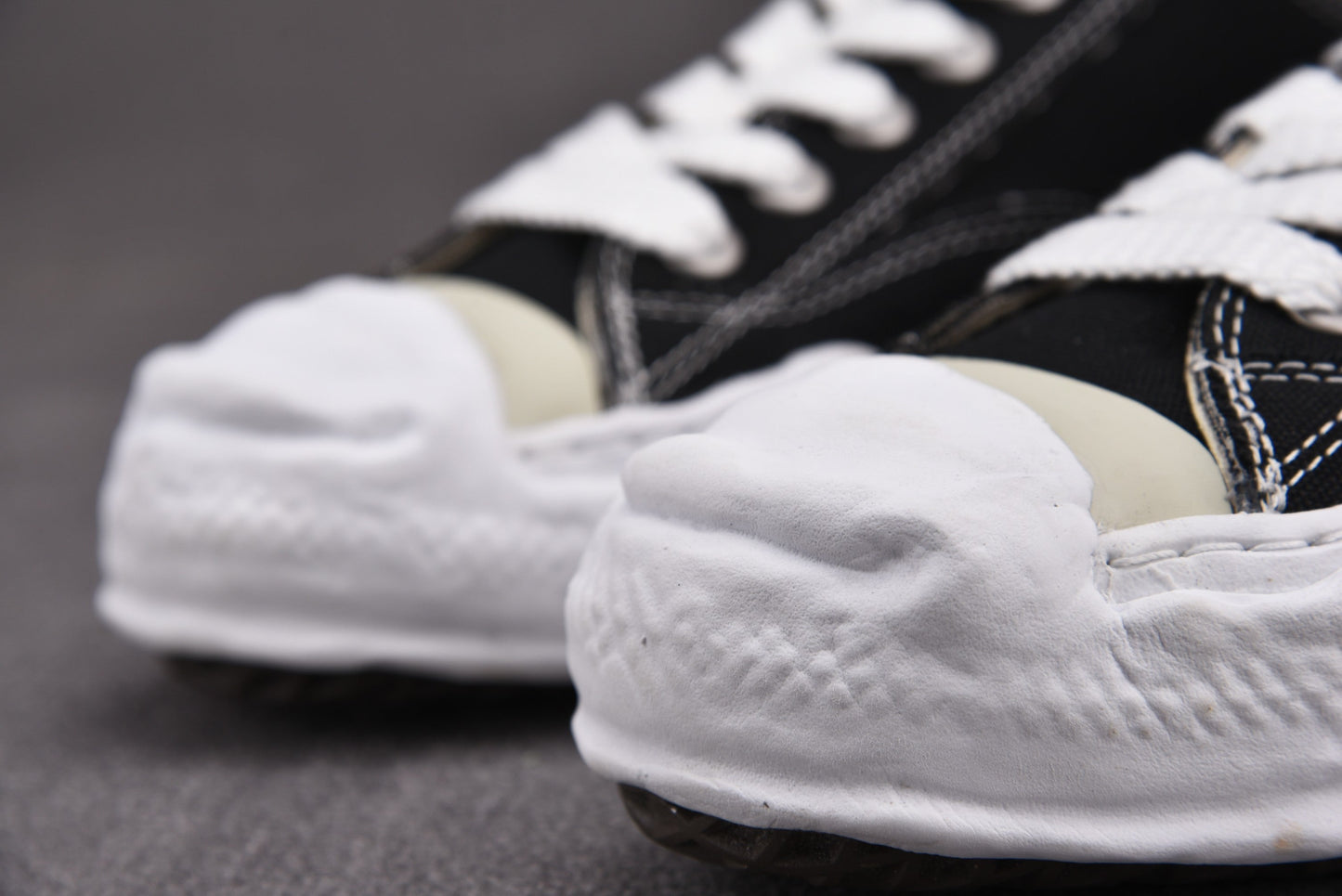 MMY Maison Mihara Yasuhiro Hank low-top sneakers