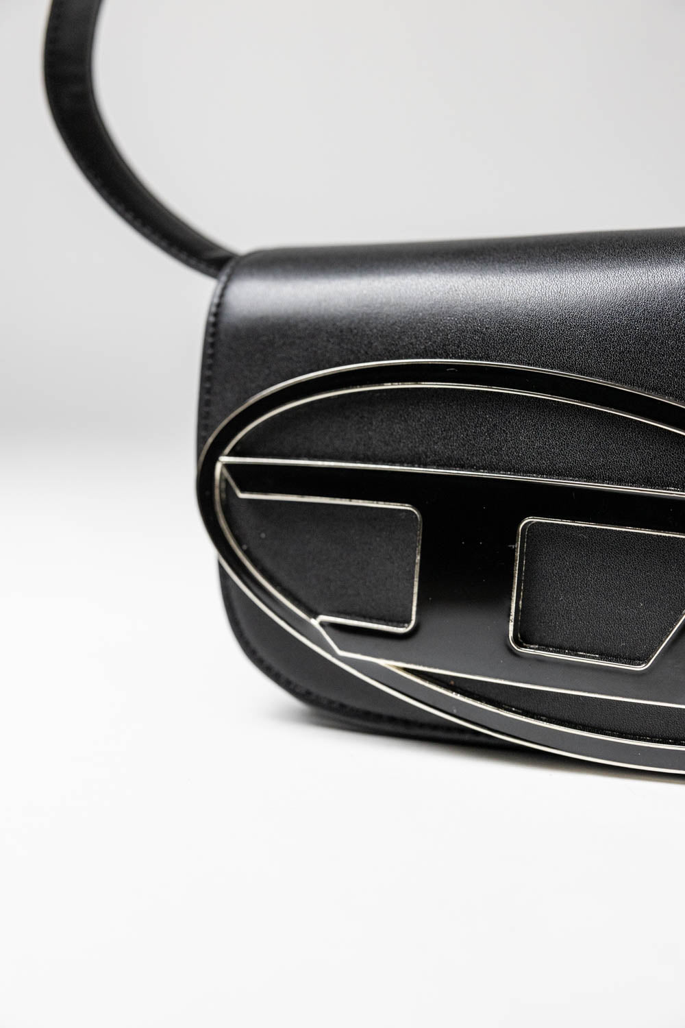 Diesel 1DR Iconic Bag D Logo Plaque Black