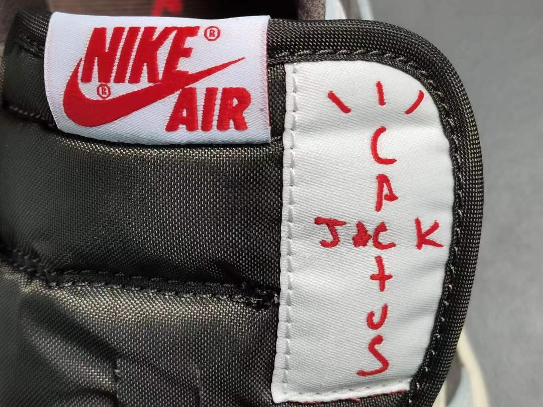 Travis Scott x Air Jordan 1 Low OG 'Reverse Mocha'