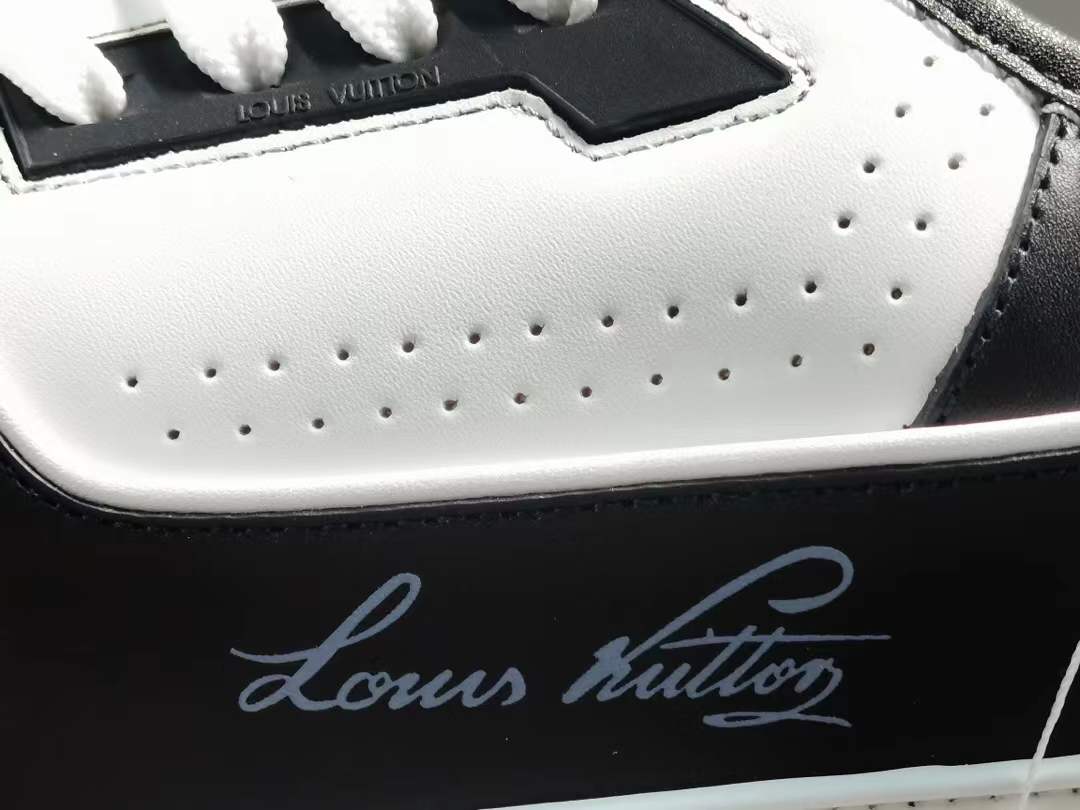 LV Trainer White Blue SS21