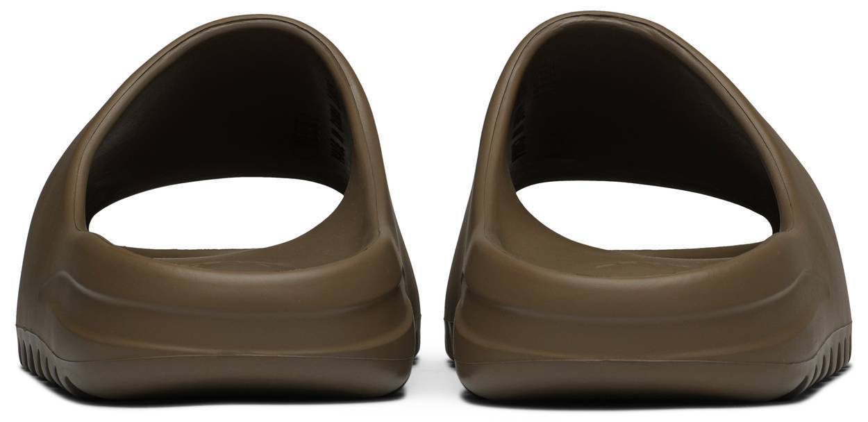 Yeezy Slides 'Earth Brown'
