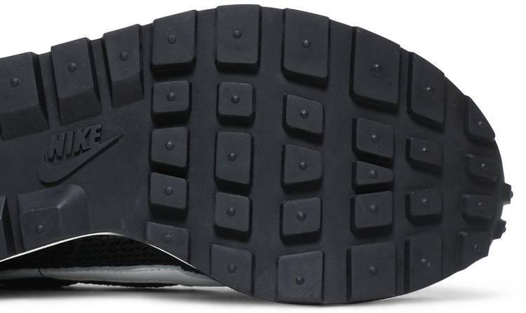Sacai x VaporWaffle 'Black White'