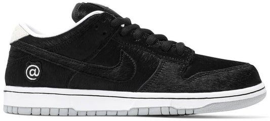 Medicom Toy x Dunk Low SB 'BE@RBRICK'