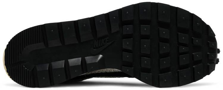 Sacai x VaporWaffle SP 'Villain Red'