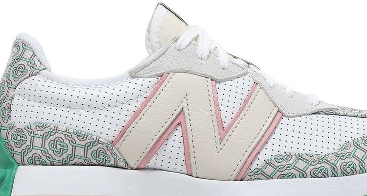 Casablanca x 327 'Munsell White Green'