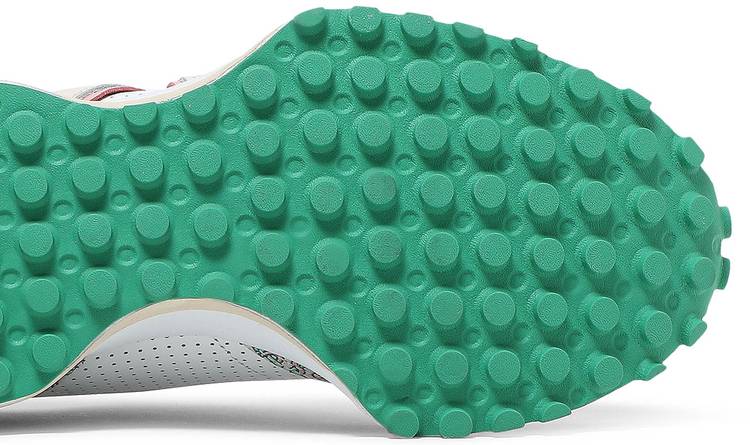 Casablanca x 327 'Munsell White Green'