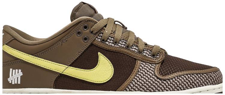 Undefeated x Dunk Low SP 'Canteen'