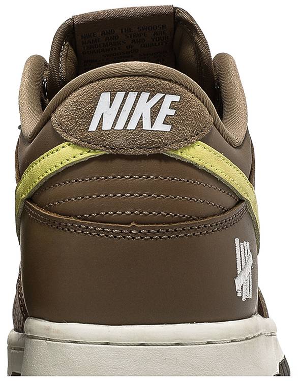 Undefeated x Dunk Low SP 'Canteen'